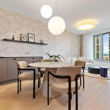 Skypark With Views Free Parking Apartamento *