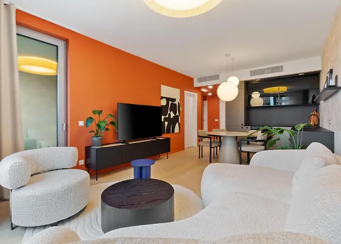 Skypark 1-Bedroom Apartment On Floor 11 With Park View And Parking By Skyviews דירה