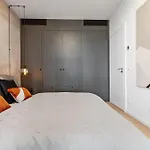 Apartment Skypark 1-bedroom On Floor 11 With Park View And Parking By Skyviews *