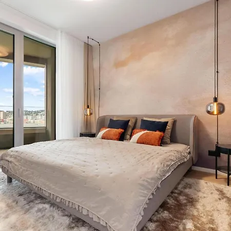 Skypark 1-bedroom On Floor 11 With Park View And Parking By Skyviews